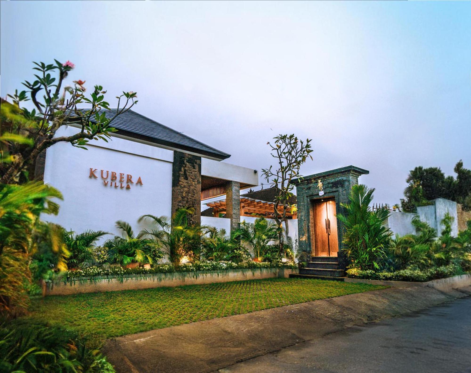 Kubera Villa Kemenuh By Prasi ウブド エクステリア 写真