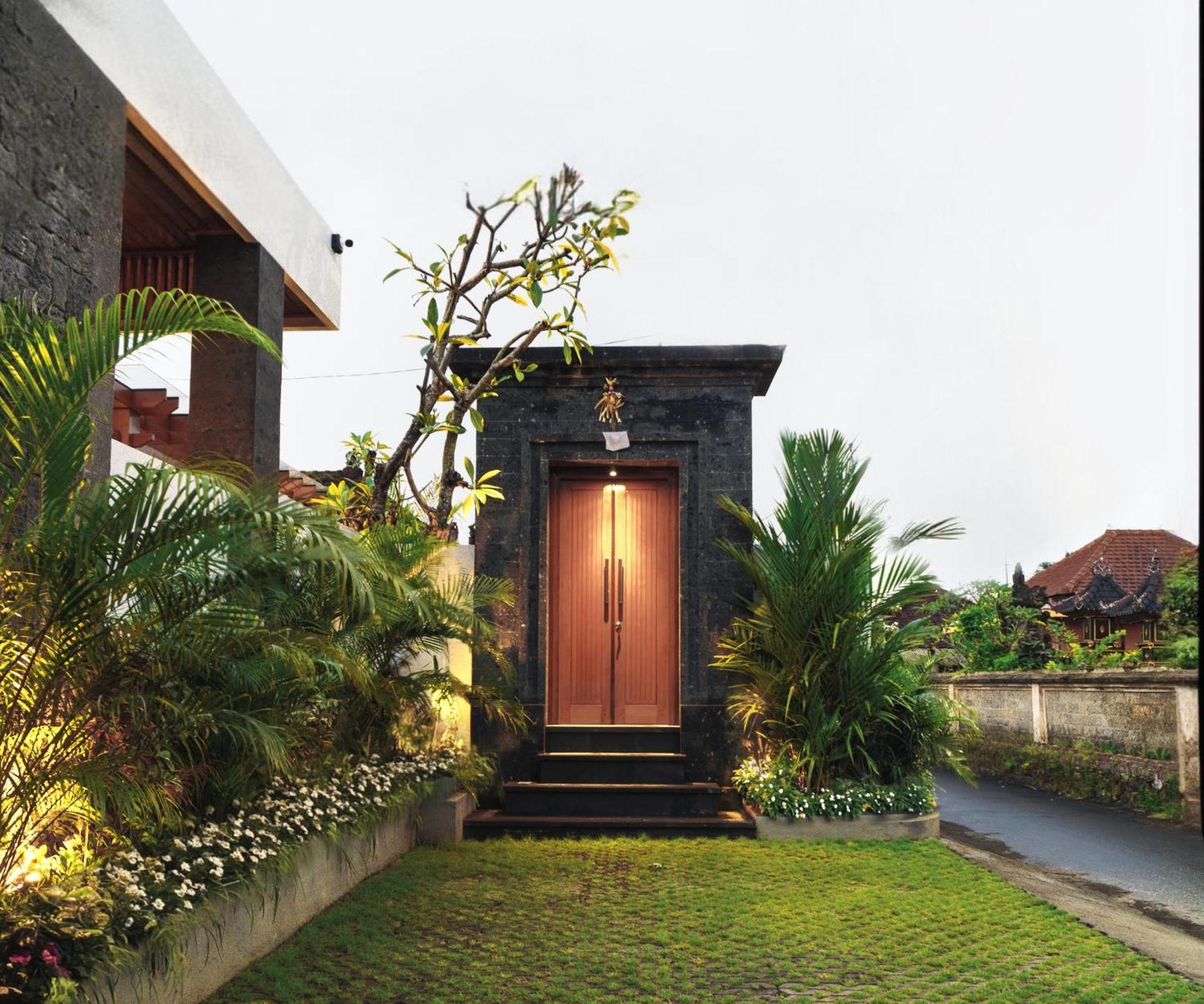 Kubera Villa Kemenuh By Prasi ウブド エクステリア 写真