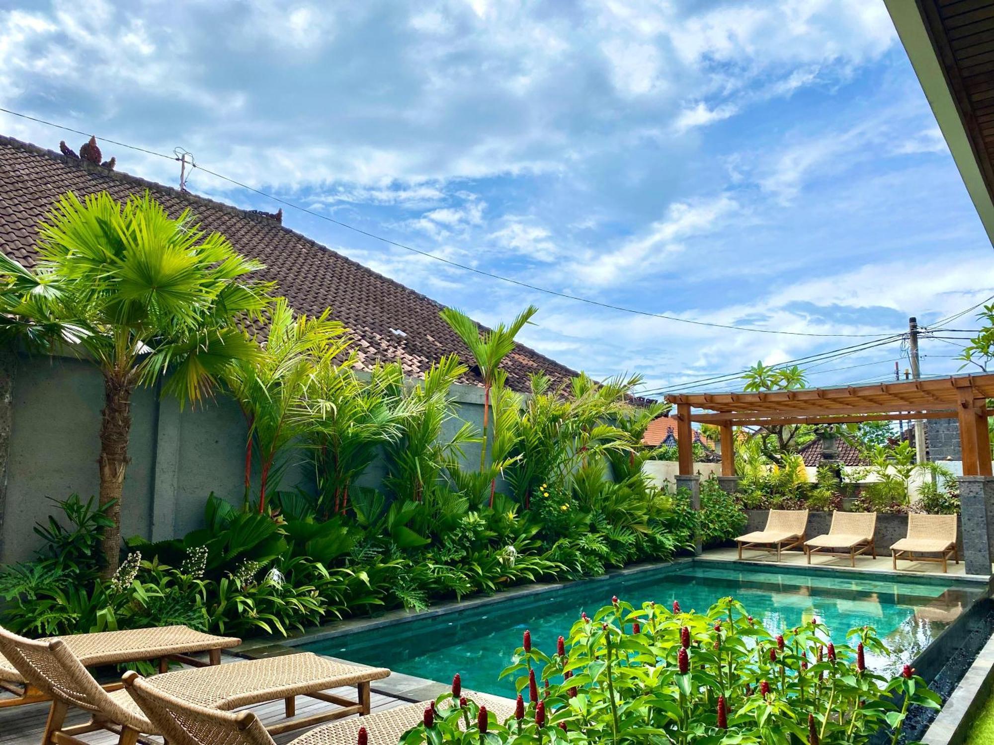 Kubera Villa Kemenuh By Prasi ウブド エクステリア 写真